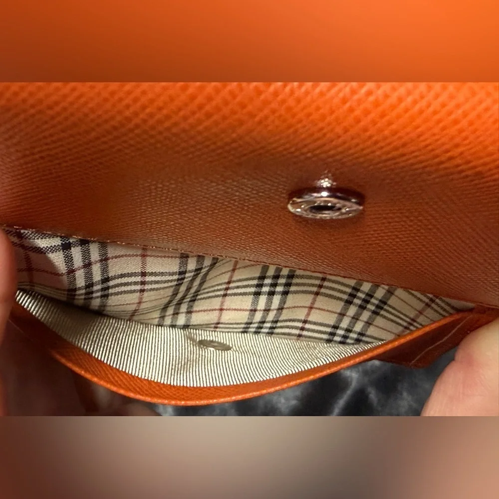 Burberry key holder, like new